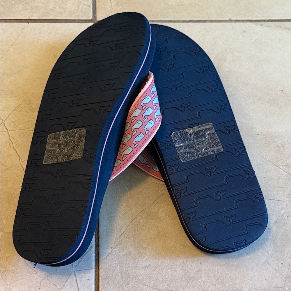 VINEYARD VINES Classic Whale Flip Flops Pink Navy Blue Sz 7 - Picture 4 of 4